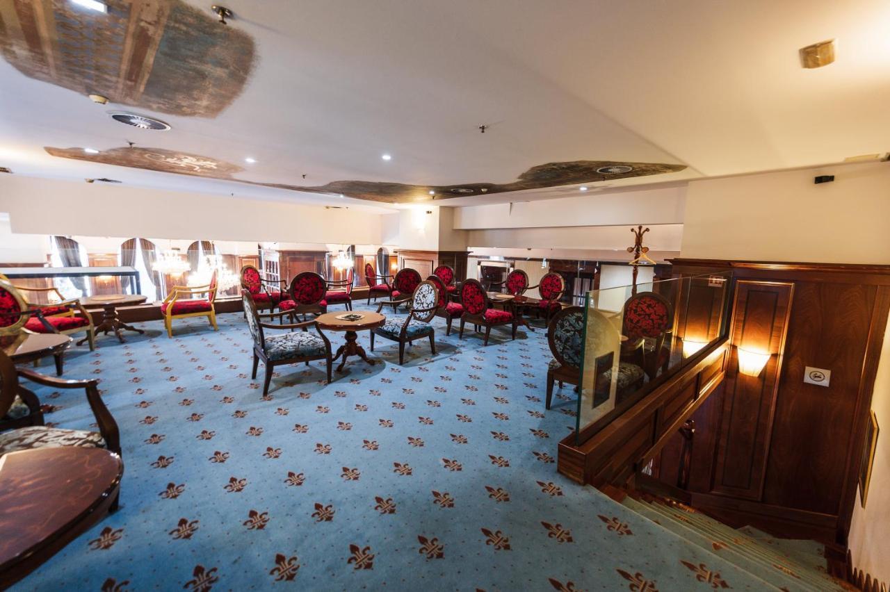 Hotel Europe Sarajevo Ngoại thất bức ảnh The interior of the lounge