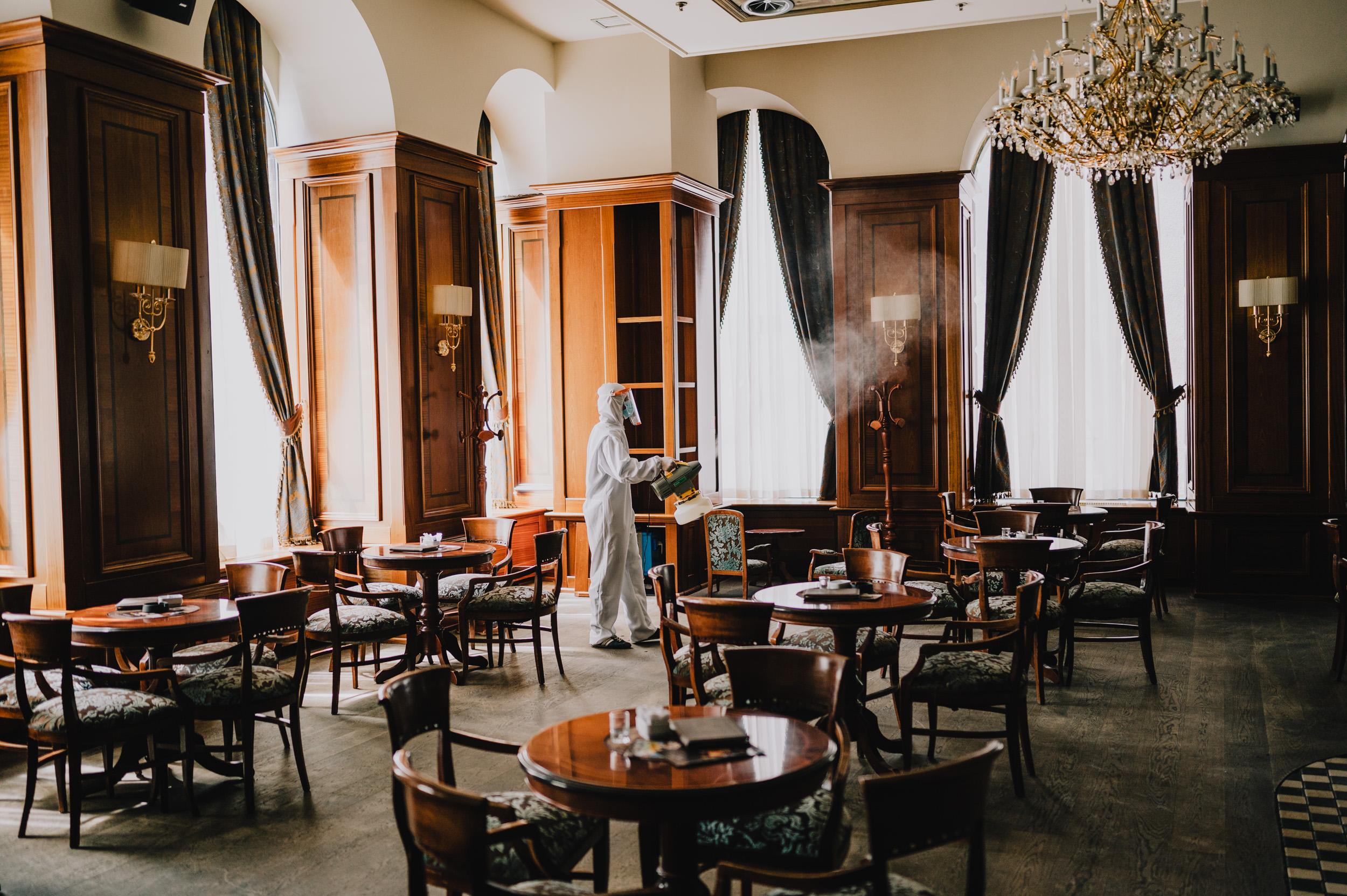 Hotel Europe Sarajevo Ngoại thất bức ảnh A restaurant in Jakarta being disinfected