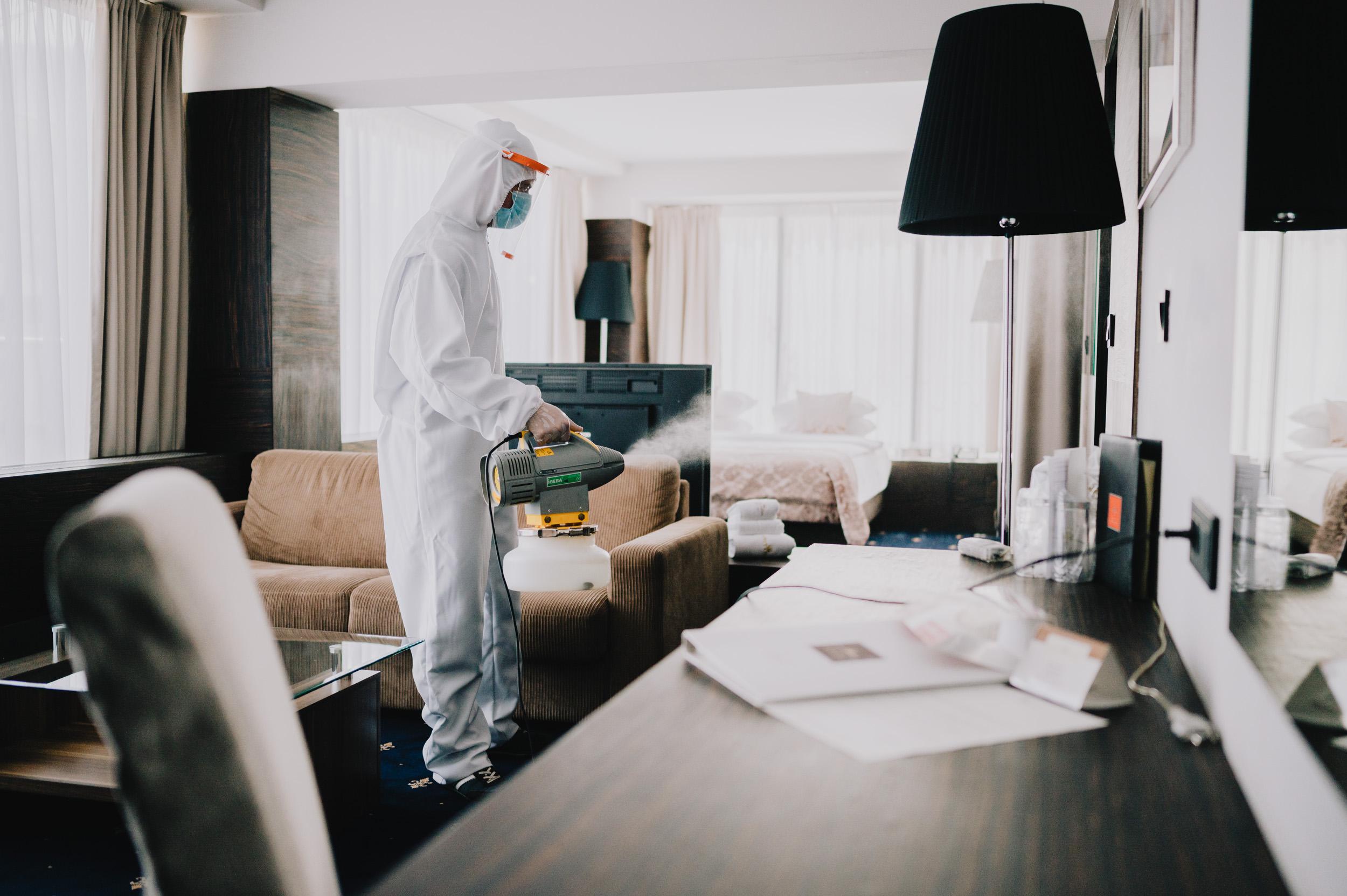 Hotel Europe Sarajevo Ngoại thất bức ảnh Disinfection of a hotel room