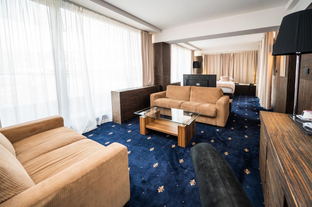 Hotel Europe Sarajevo Ngoại thất bức ảnh Suite