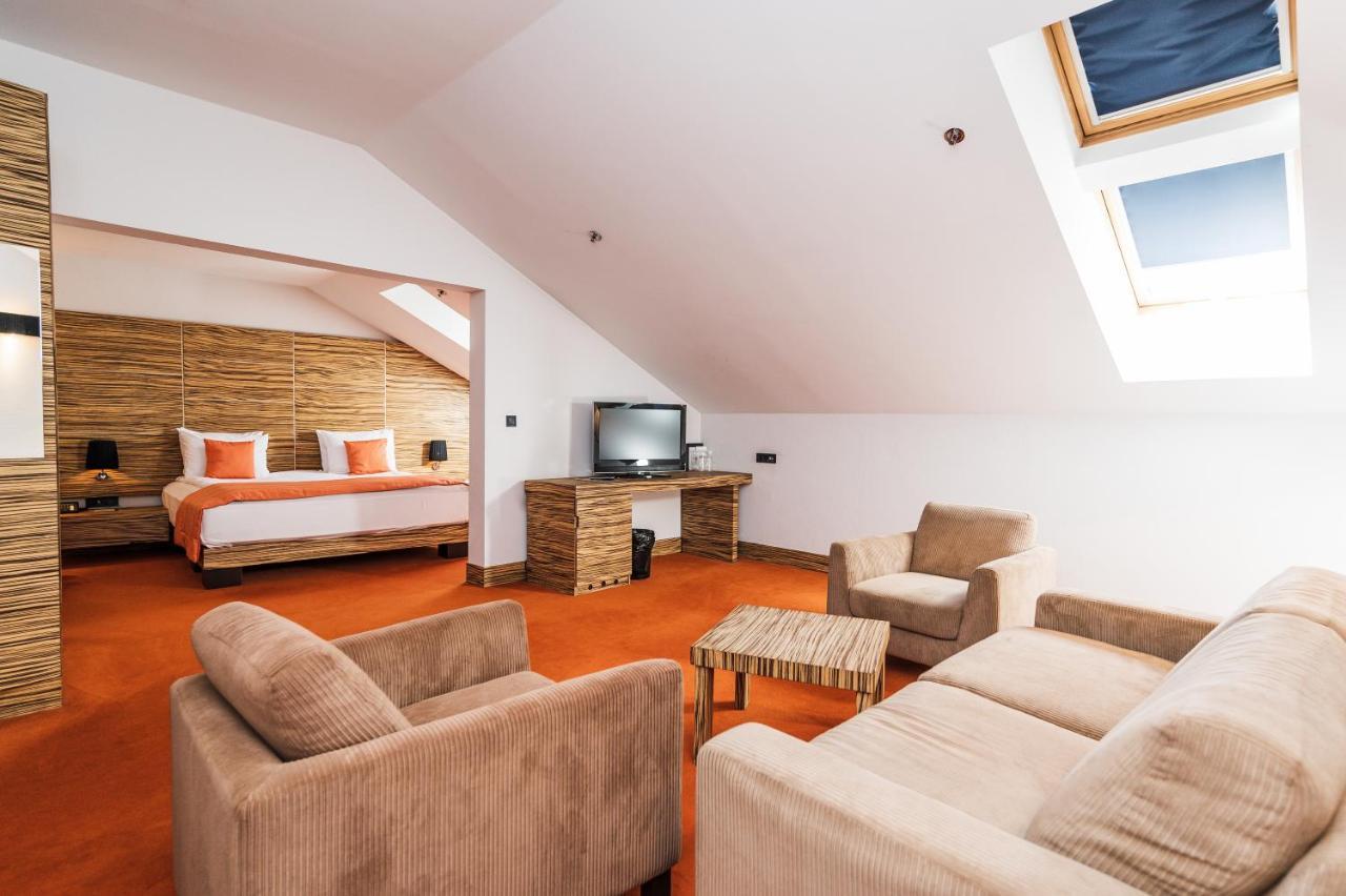 Hotel Europe Sarajevo Ngoại thất bức ảnh Suite