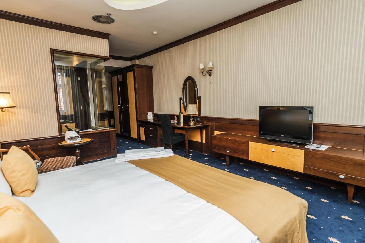 Hotel Europe Sarajevo Ngoại thất bức ảnh A room at the hotel