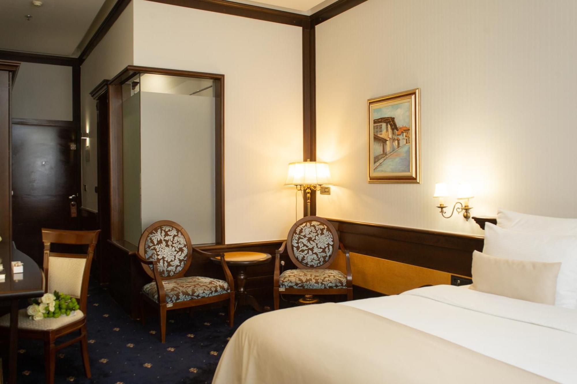 Hotel Europe Sarajevo Ngoại thất bức ảnh A room at the hotel